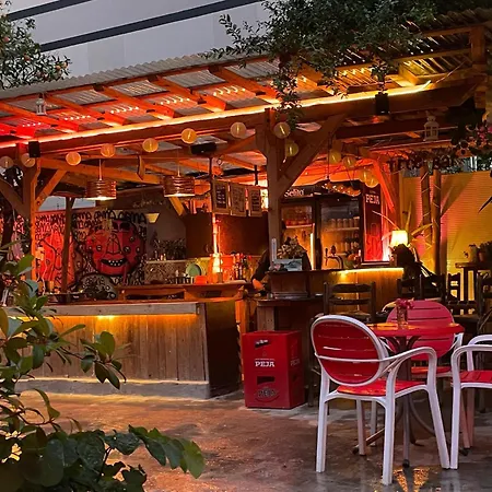 Backpacker Хостел *